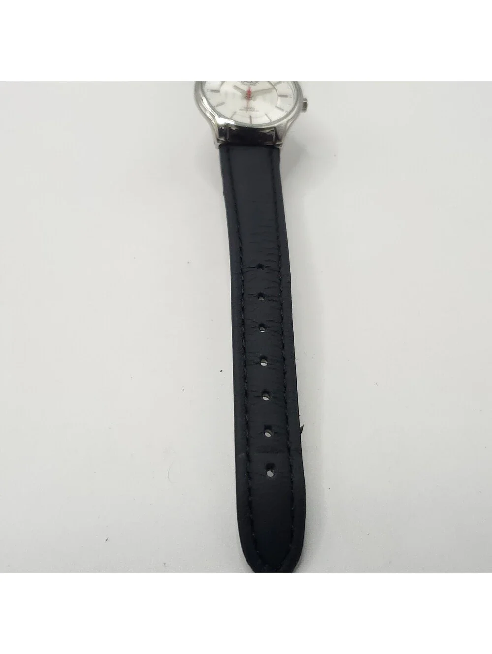Omax Silver Tone Round Dial Quartz Womens Watch With Tag 26mm New Battery